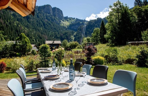 Les Prodains Ski Chalet | Gondola to Avoriaz 500m walk