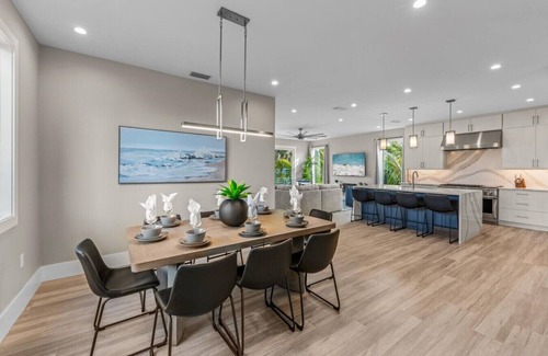 Whitney Beach House | Gone Coastal On Elm - Anna Maria Island