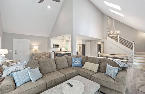 North Forest Beach House | Gone Coastal - 25 MALLARD 4 bedroom 5th row Ocean Home