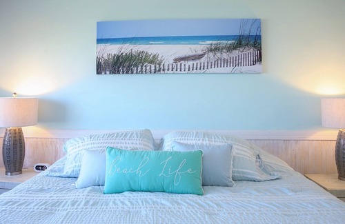 Sunnyside Condo | Gone Coastal Again! 1BR/2BA - Ocean Views!