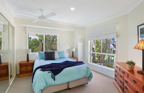 Noosaville House | Gone Fishin' - Noosa Waters