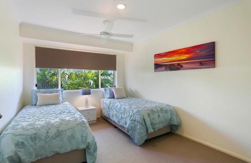 Noosaville House | Gone Fishin' - Noosa Waters