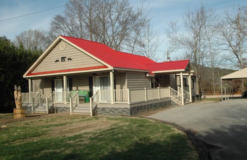Pigeon Forge Cabin | Gone Fishin Pigeon Forge Cabin, Hot Tub, Fire Pit, Creek View, Easy Access