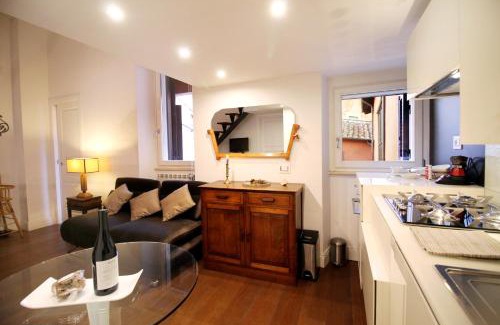 Rione V Ponte Apartment | Gonfalone Charming Retreat