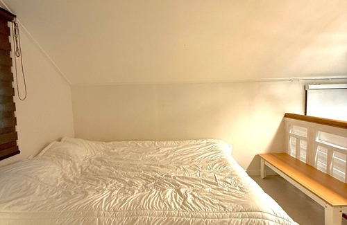 Deokhyeon House | Gongganhoe-eok Private Poolvilla Pension