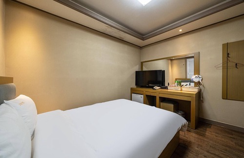 Gongju Hotel | Gongju Gunnaru