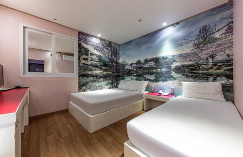 Gongju Hotel | Gongju Soo