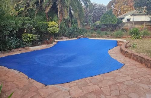 Harare East Bed & Breakfast | Gono Compound