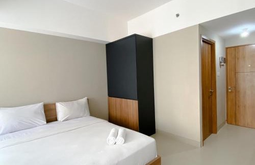 Duren Sawit Apartment | Good Choice and Cozy Studio Gateway Park LRT City Jatibening Apartment By Travelio