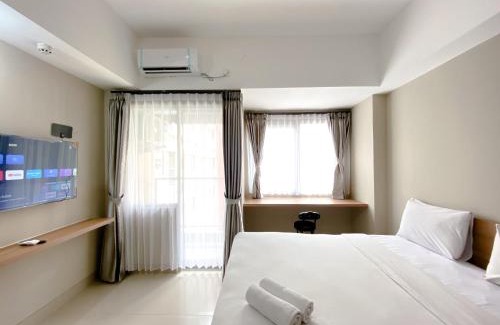 Duren Sawit Apartment | Good Choice and Cozy Studio Gateway Park LRT City Jatibening Apartment By Travelio