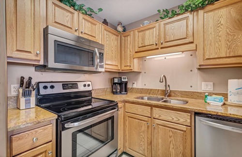 Orange Beach Condo | Good for FAMILIES Beachfront Condo | Private Covered Parking | My Beach Getaways