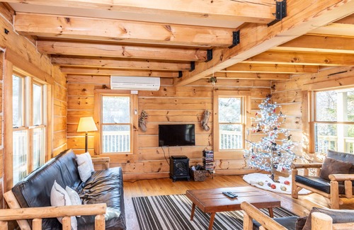 Asheville Cabin | 'Good Intentions' - cabin approx 15 minutes from downtown Asheville