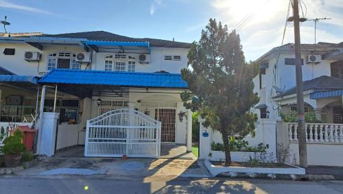 Sungai Puyu House | Good Old Days Butterworth Homestay near Raja Uda