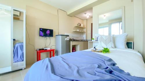 Kayu Putih Apartment | Good Place and Tidy Studio Tifolia Apartment By Travelio