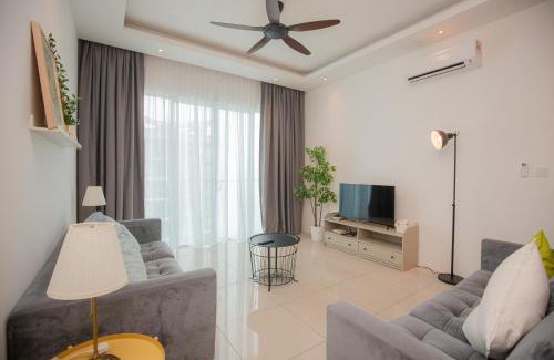 Kampung Sungai Nibong Apartment | Good Seaview Condo, near Queensbay