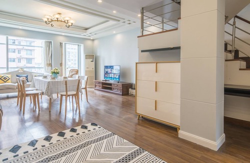 Downtown Shanghai Villa | Good Time Travellers Inn-Shanghai New International Expo Villa