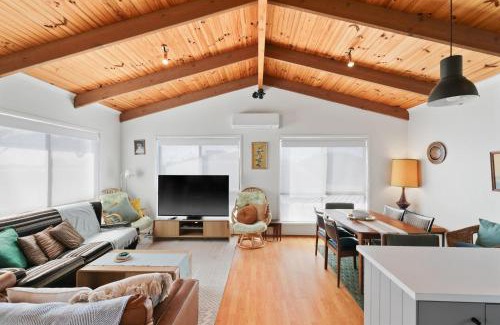 Surf Beach House | Good Vibes at Surf Beach