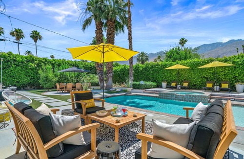Warm Sands House | Good Vibes Only – Historic Spanish Hacienda with Pool, Spa, Fire Pit & Mountain Views