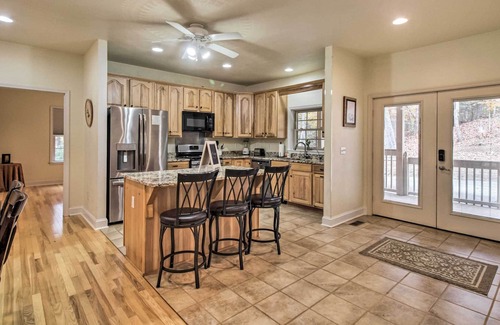 Goodview House | Goodview Home w/ Decks & Direct Lake Access!