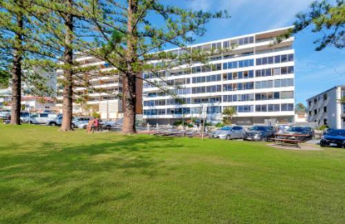 Burleigh Heads Apartment | Goodwin Towers - Hosted by Burleigh Letting