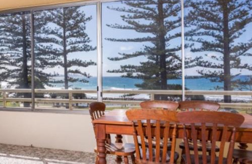 Burleigh Heads Apartment | Goodwin Towers - Hosted by Burleigh Letting