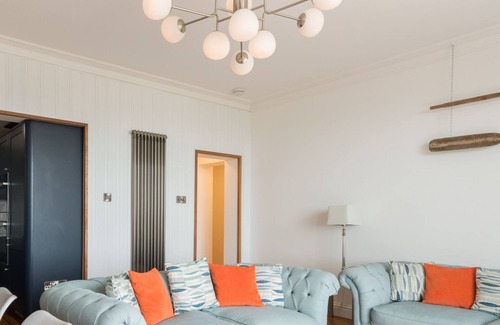 Broadstairs Apartment | Goodwin’s View is a beautifully presented seaside apartment in Broadstairs, hosted by Seastay