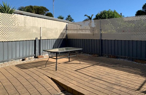 Goolwa Beach House | Goolwa Wine Time on Rosemary - 3-4 bedroom shack
