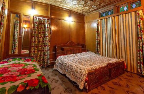 Rajbagh Hotel | Goona residence