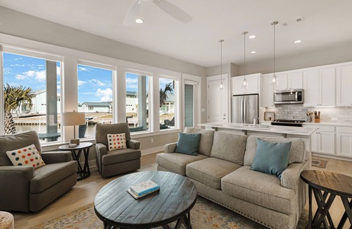 Rockport Villa | Goose Island Get Away at The Reserve at St. Charles Bay with pool & fishing pier