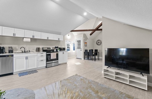 West Central Apartment | Gorg Wooden Beams w/Brick Accents in Downtown Apt