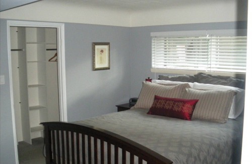 Gorge -Tillicum Area Apartment | Gorge Vista Getaway.A Million Dollar View