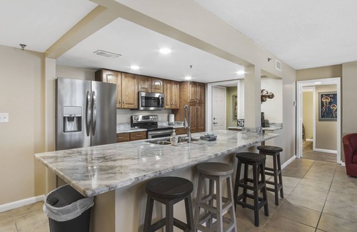 Long Beach Condo | Gorgeous 1 bedroom beachfront at Long Beach, central location!