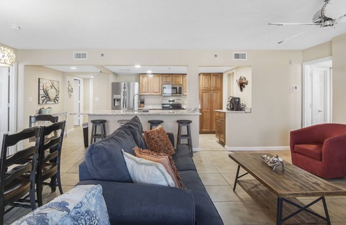 Long Beach Condo | Gorgeous 1 bedroom beachfront at Long Beach, central location!