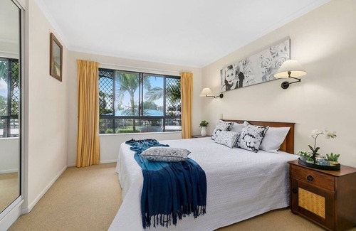 Noosaville Resort | Gorgeous 1 Bed Apartment in Luxurious Noosa Resort