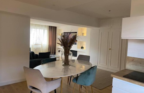 Cronenbourg Est Apartment | Gorgeous 1-bedroom apartment 80 sqmeters