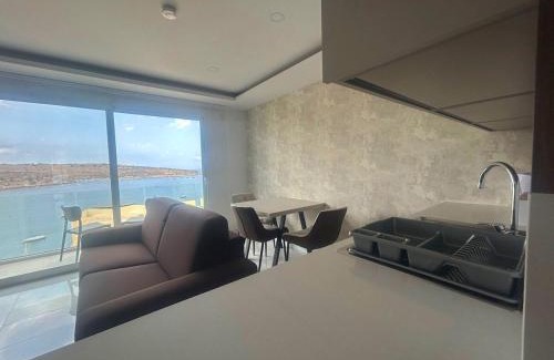 St. Paul's Bay Apartment | Gorgeous 1-BR Seaview Apartment