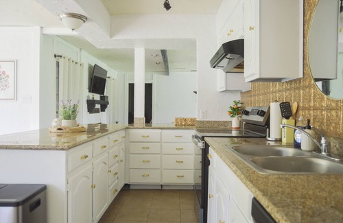 Montgomery House | Gorgeous 10 Acre Farmhouse + Lake Conroe Area + Private Pond