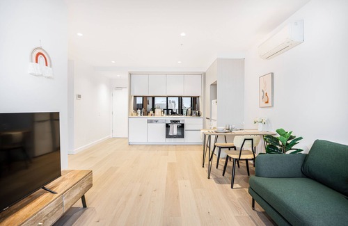 Docklands Apartment | Gorgeous 1B Docklands apt/Amazing view facility #3