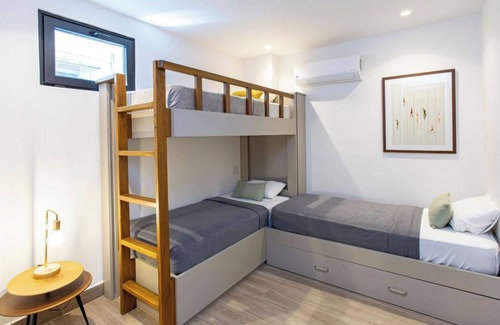 El Chorrillo Condo | Gorgeous 2 bdr 🛏️ + 2 bthr 🛁In Historic Center w/Rooftop Pool 🌇