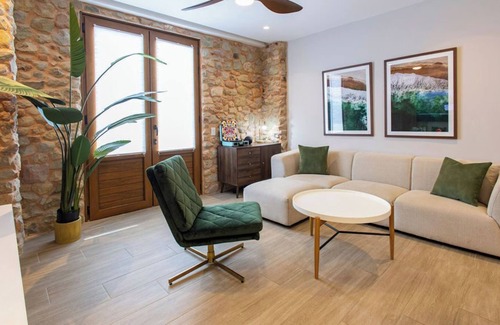 El Chorrillo Condo | Gorgeous 2 bdr 🛏️ + 2 bthr 🛁In Historic Center w/Rooftop Pool 🌇