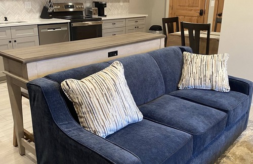 Morgan Apartment | Gorgeous 2 BDRM - Central to Ski Resorts and Outdoor Recreation