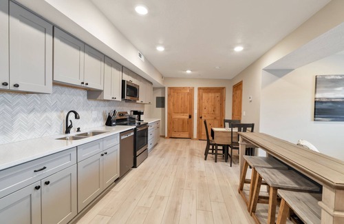 Morgan Apartment | Gorgeous 2 BDRM - Central to Ski Resorts and Outdoor Recreation