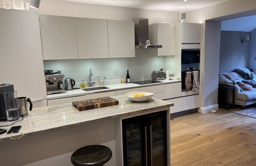 Colville Apartment | Gorgeous 2 bed 2 bath Flat in Notting Hill