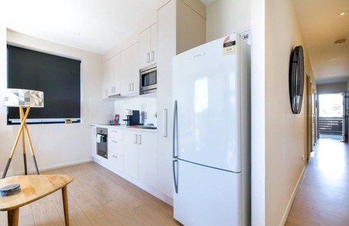Batemans Bay Apartment | Gorgeous 2-Bed Apartment By Shops and the River