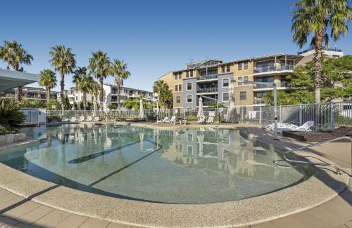 Chiswick Apartment | Gorgeous 2-Bed Unit near Riverside Parks
