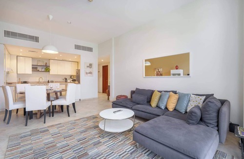 Motor City Apartment | Gorgeous 2-Bedroom Apartment in Norton Court, Motor City