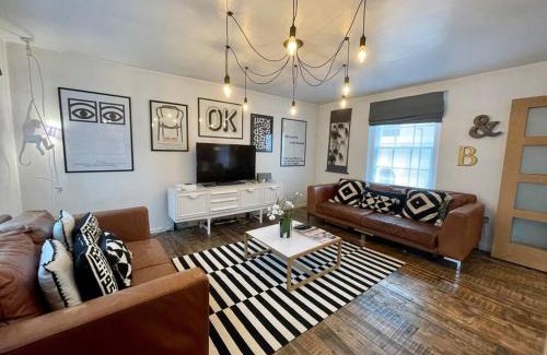 Saint Paul's Apartment | Gorgeous 2 bedroom apartment edge of Cabot Circus