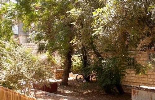 Nachlaot Apartment | Gorgeous 2 Bedroom Kosher Apt. in Nachlaot, Adjacent to Town