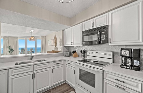 Gulf Lagoon Beach Condo | Gorgeous 2023 Remodel - Dunes of Panama - Gulf Front