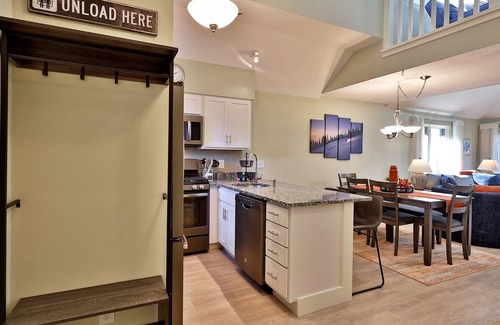 Killington Condo | Gorgeous 2BR/2BA Woods Resort & Spa Condo Close to Mountain. Hot Tub. Pool. Spa. V5
